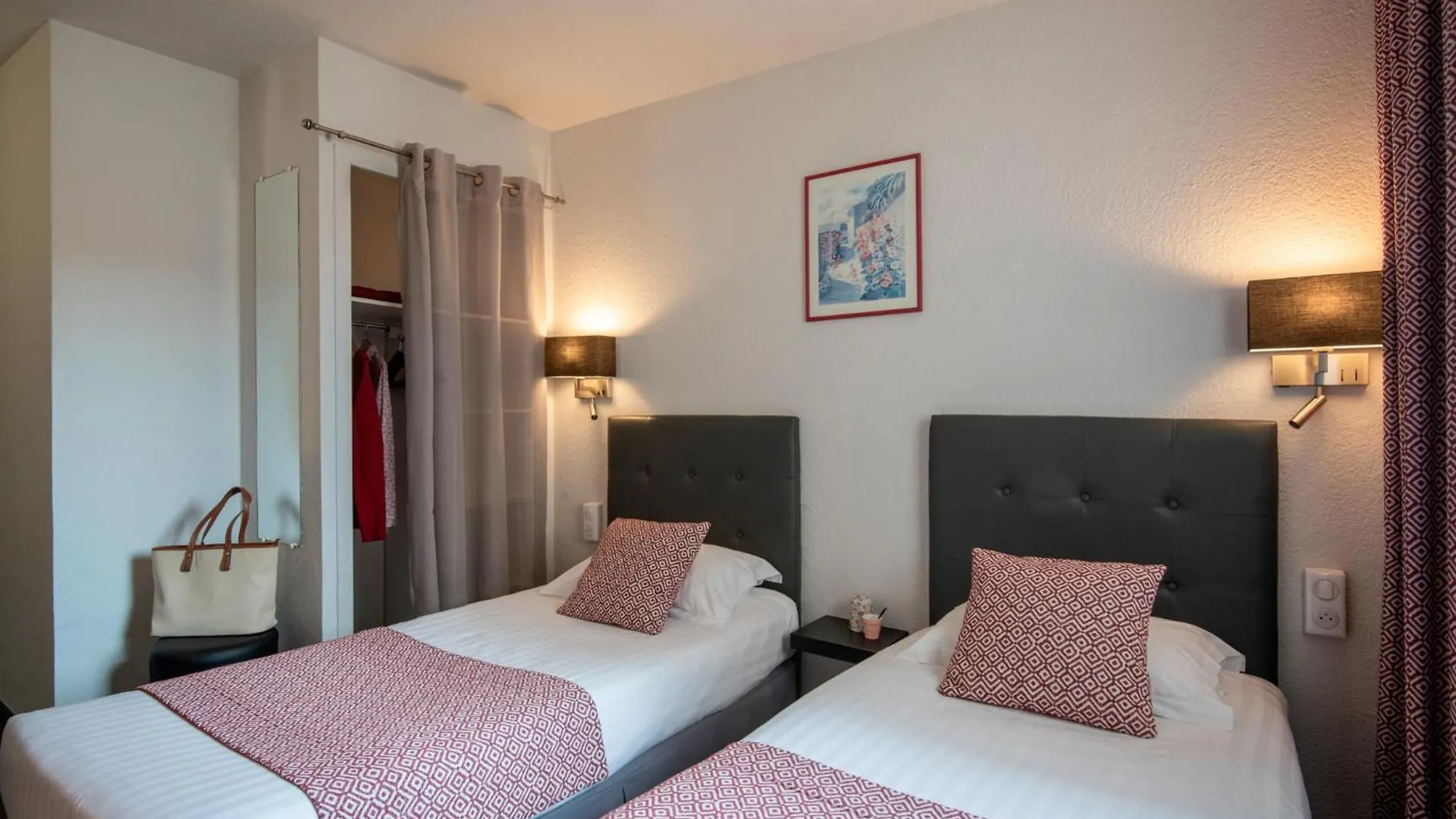 **  Hotel Du Forum Carpentras France