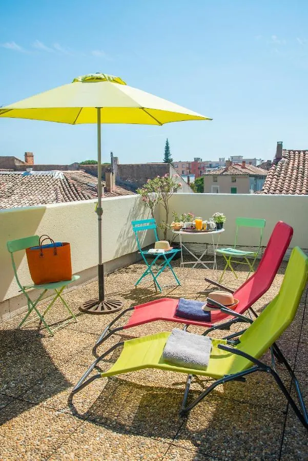 Hotel du Forum Carpentras 2*,