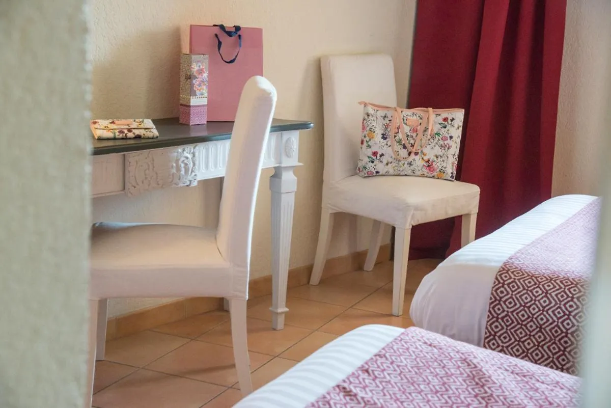 Hotel du Forum Carpentras France