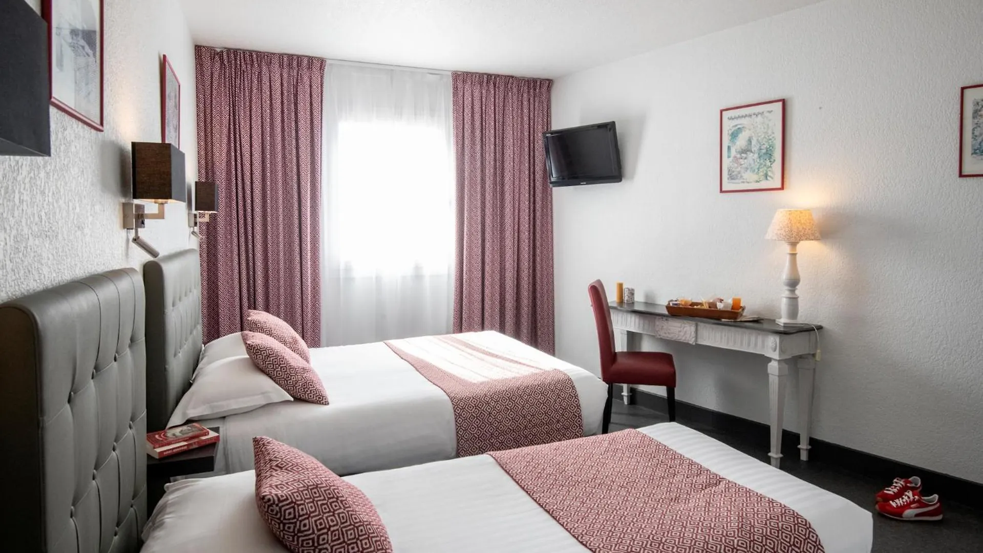 Hotel Du Forum Carpentras 2*,  France