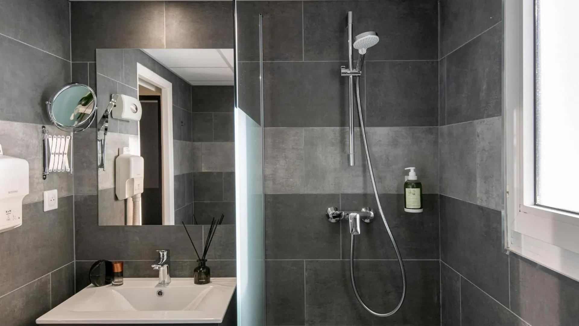 **  Hotel du Forum Carpentras France